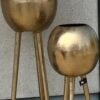Aukso spalvos metaliniai stovai vazonams